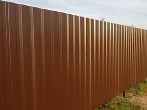 Забор из металлопрофиля